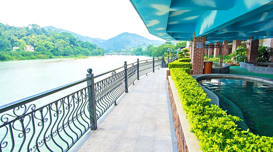 广州流溪河畔大酒店温泉美食套餐(住宿1晚 私家温泉泡