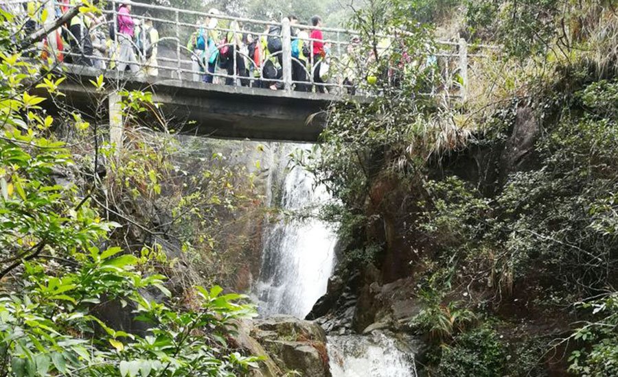 平安山生态旅游风景区(平安峡漂流)