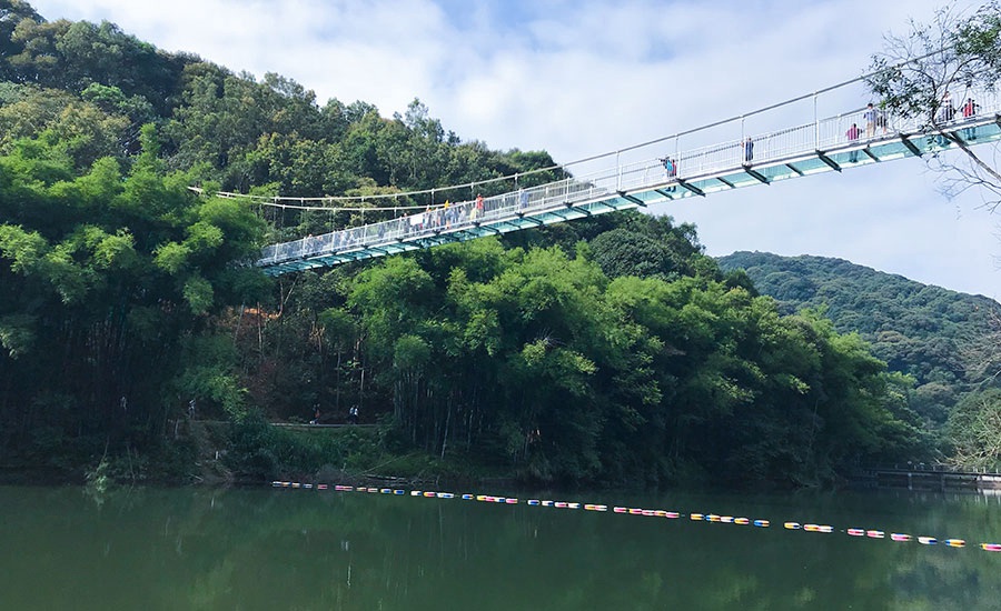 桂山风景区(网红桥/玻璃桥/空中漂流胜地)