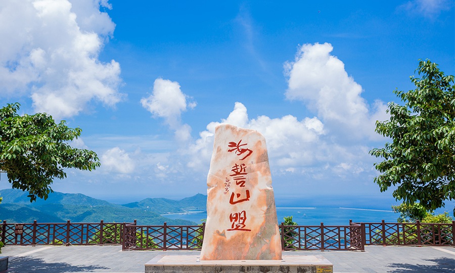 海南| 三亚 凤凰岭海誓山盟景区,纵览鹿城