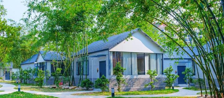 【599一价全包优惠】竹韵温泉双床套房+双人早餐+双人火锅晚餐+双人温泉谷单次门票+赠送无限次沙滩水世界2张预售