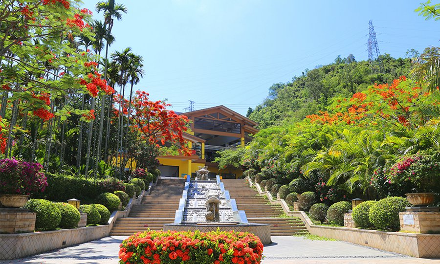 海南 三亚 凤凰岭海誓山盟景区,纵览鹿城