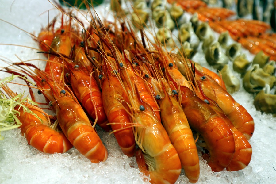 东莞 东莞帝豪花园酒店在此享受海鲜美食大餐,有夏威夷扇贝,智利怡贝